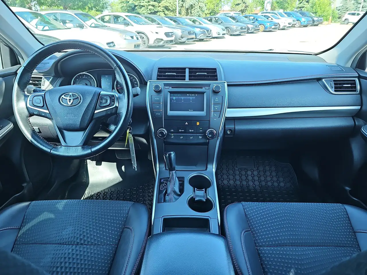 Toyota Camry снимка Toyota Camry