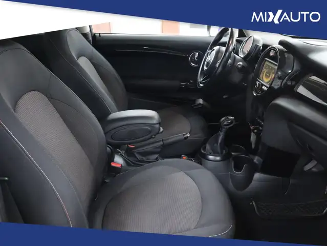 Mini Cooper Cooper view 14