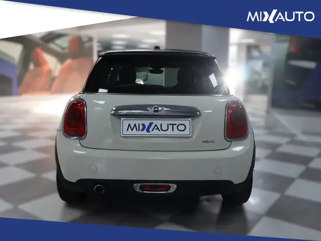 Mini Cooper Cooper view 4