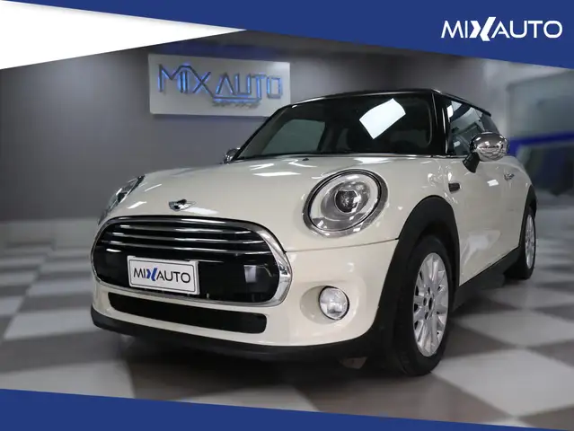 Mini Cooper Cooper view 9