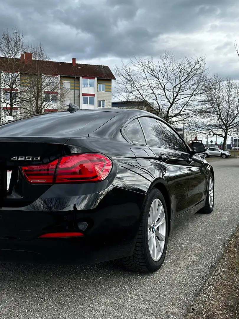 BMW 420 420d Gran Coupe Advantage Aut. Schwarz - 2