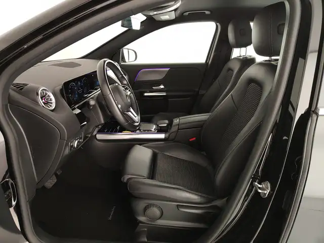 Mercedes-Benz Gla view 7