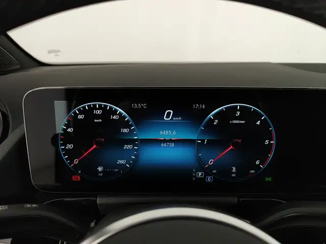 Mercedes-Benz Gla view 15