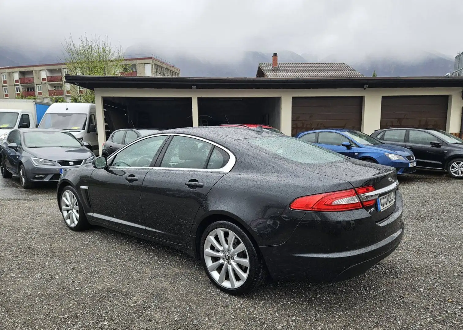 Jaguar XF 2.2 D 200ch Luxe Premium Gris - 2
