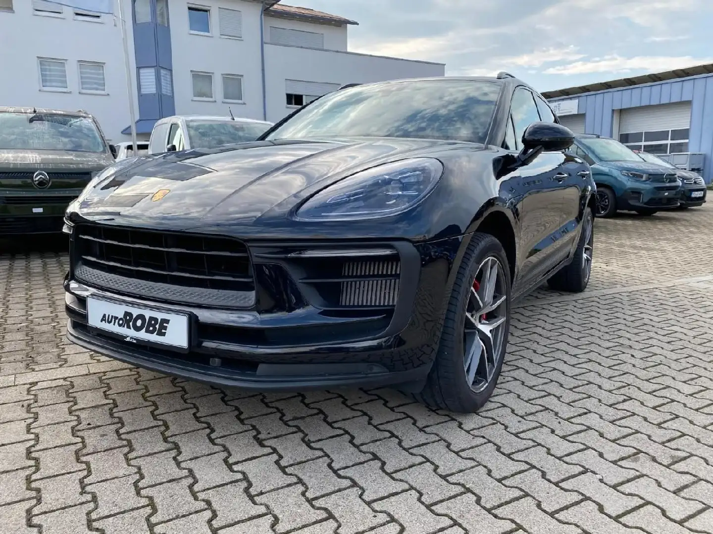 Porsche Macan S Schwarz - 1