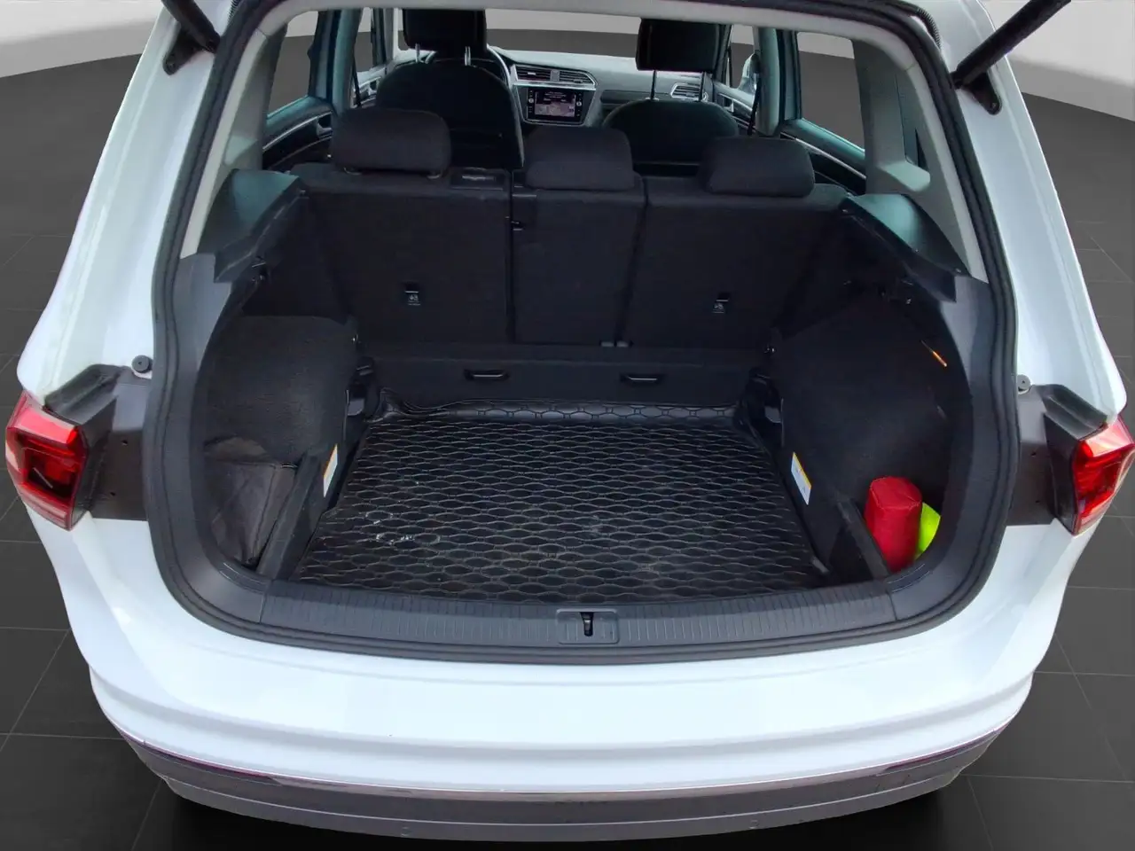 Volkswagen Tiguan 1.5 TSI DSG HIGHLINE LED KAMERA HuD PDC+, миниатюра 16