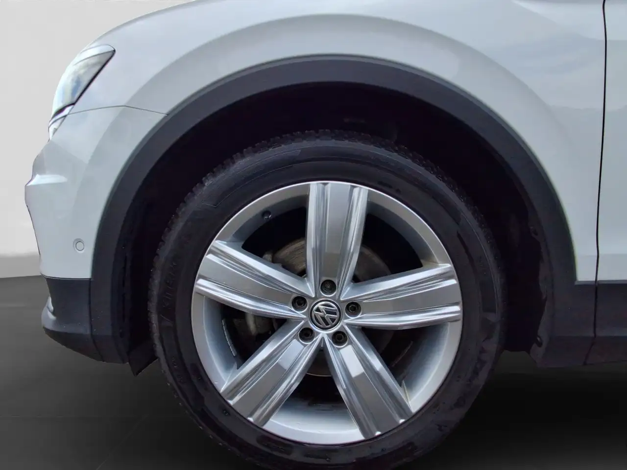Volkswagen Tiguan 1.5 TSI DSG HIGHLINE LED KAMERA HuD PDC+, миниатюра 7