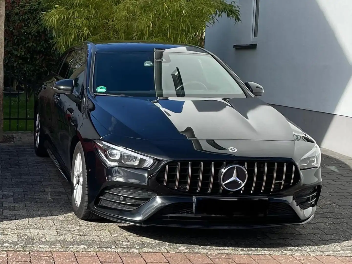 Mercedes-Benz CLA 180 d SB+Night+AMG+Anhängerkupplung+Panamerica Černá - 1