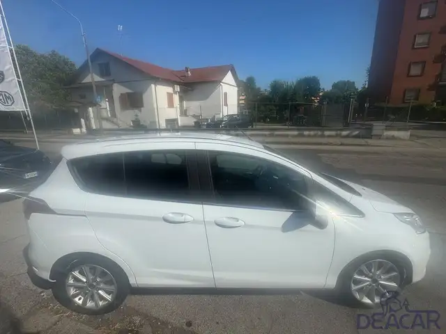 Ford B-Max view 4