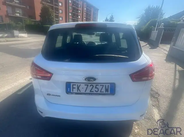 Ford B-Max view 10