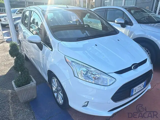 Ford B-Max view 3