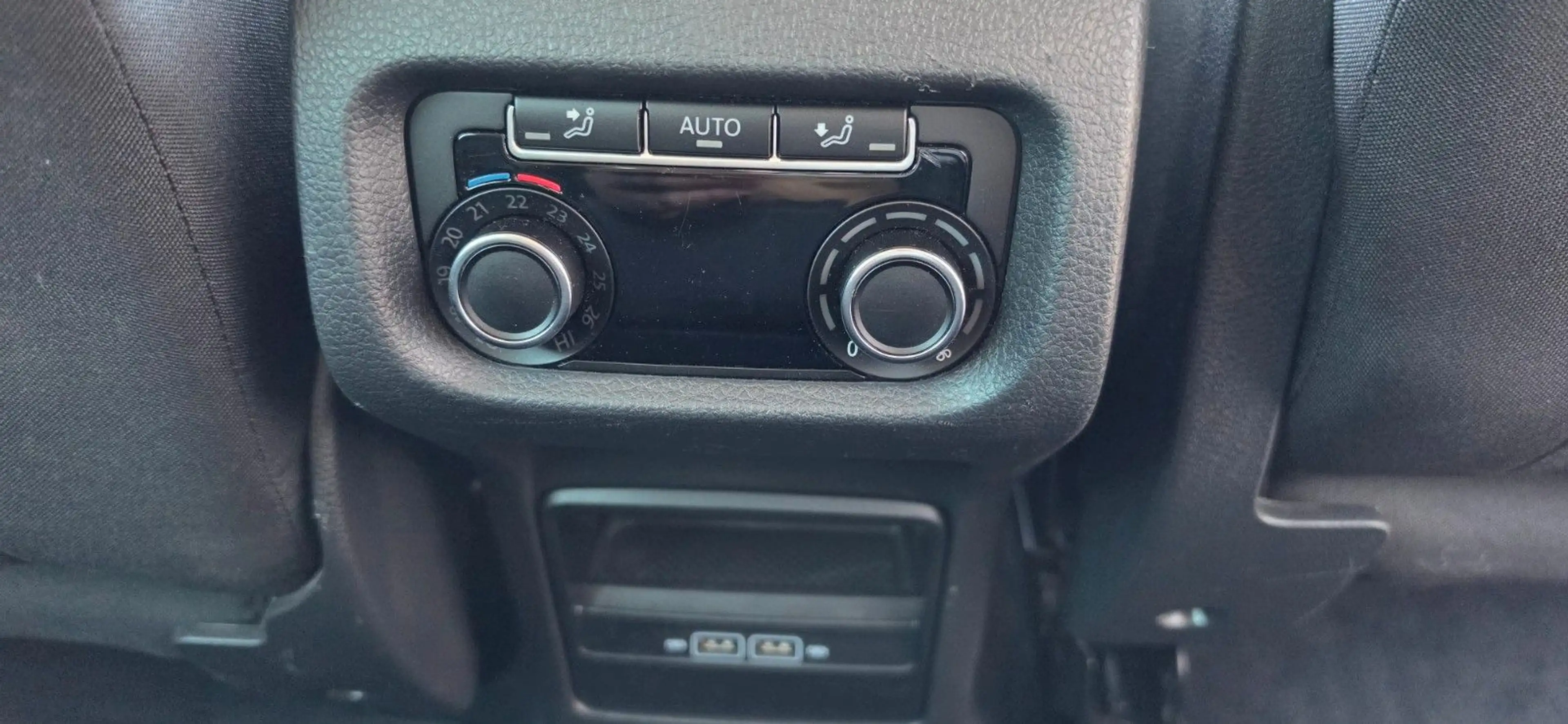 Volkswagen Sharan Active*7SITZER*ASSIST*ACC*KINDERSITZ* — photo 15