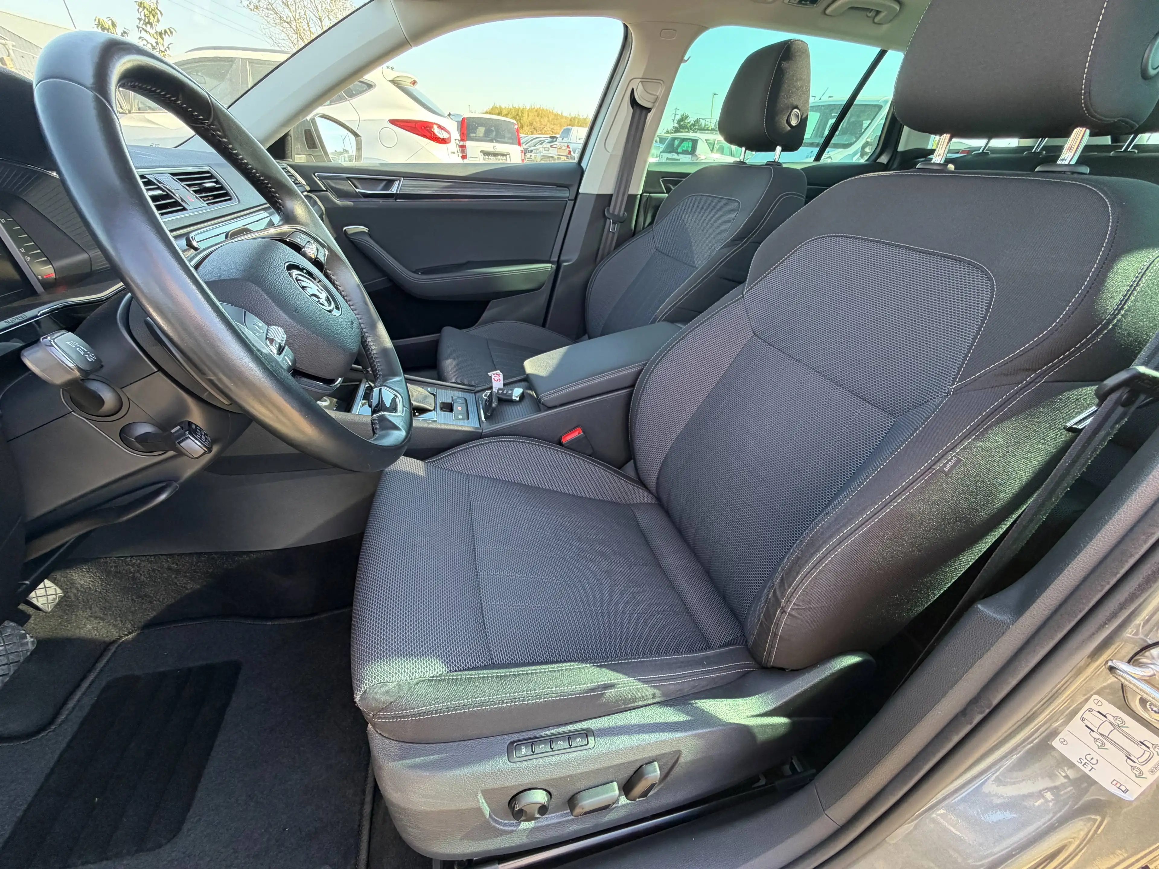 Skoda Superb Style 2.0 TDI dsg Netto:13.998 — photo 8