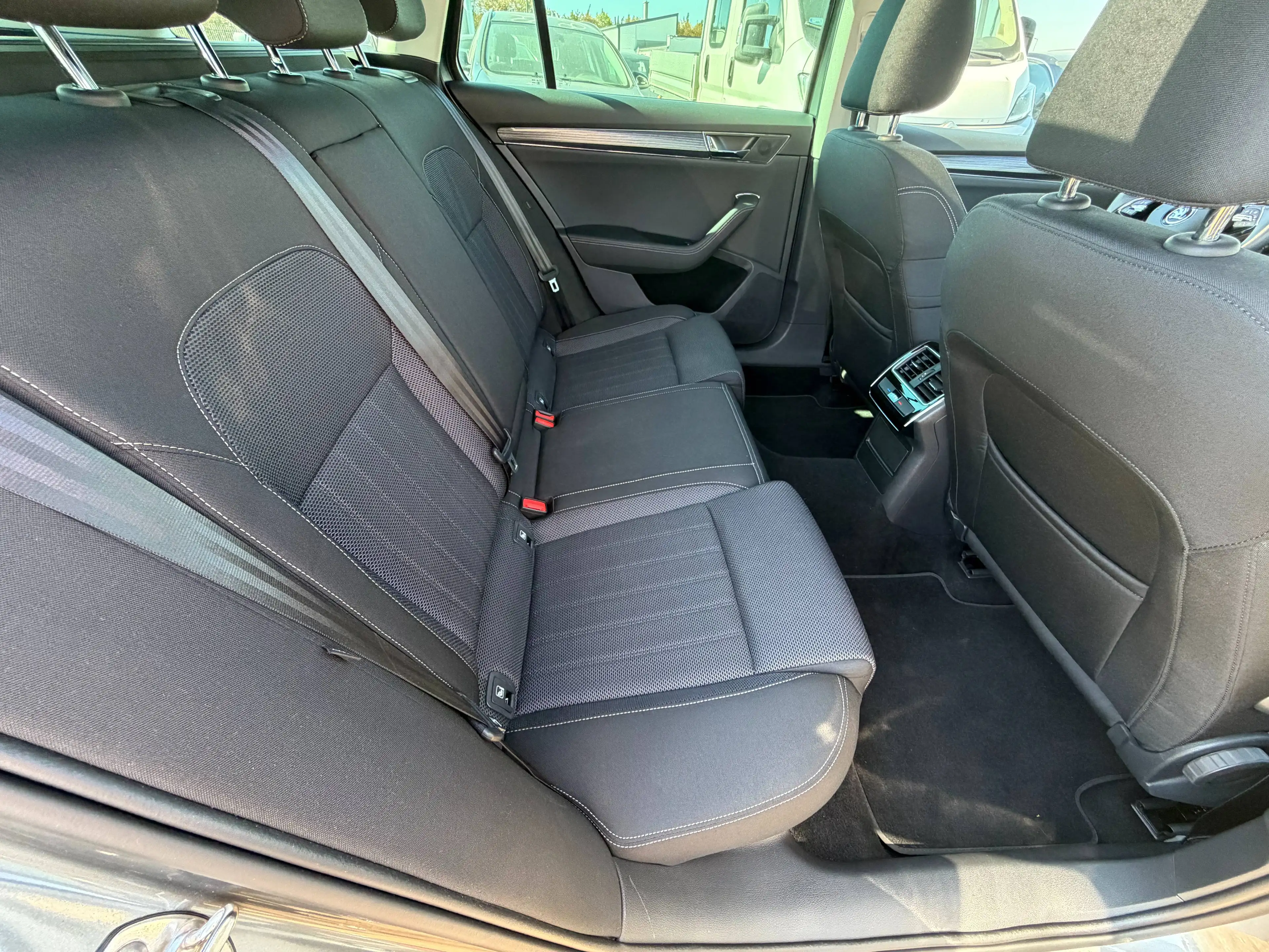 Skoda Superb Style 2.0 TDI dsg Netto:13.998 — photo 12