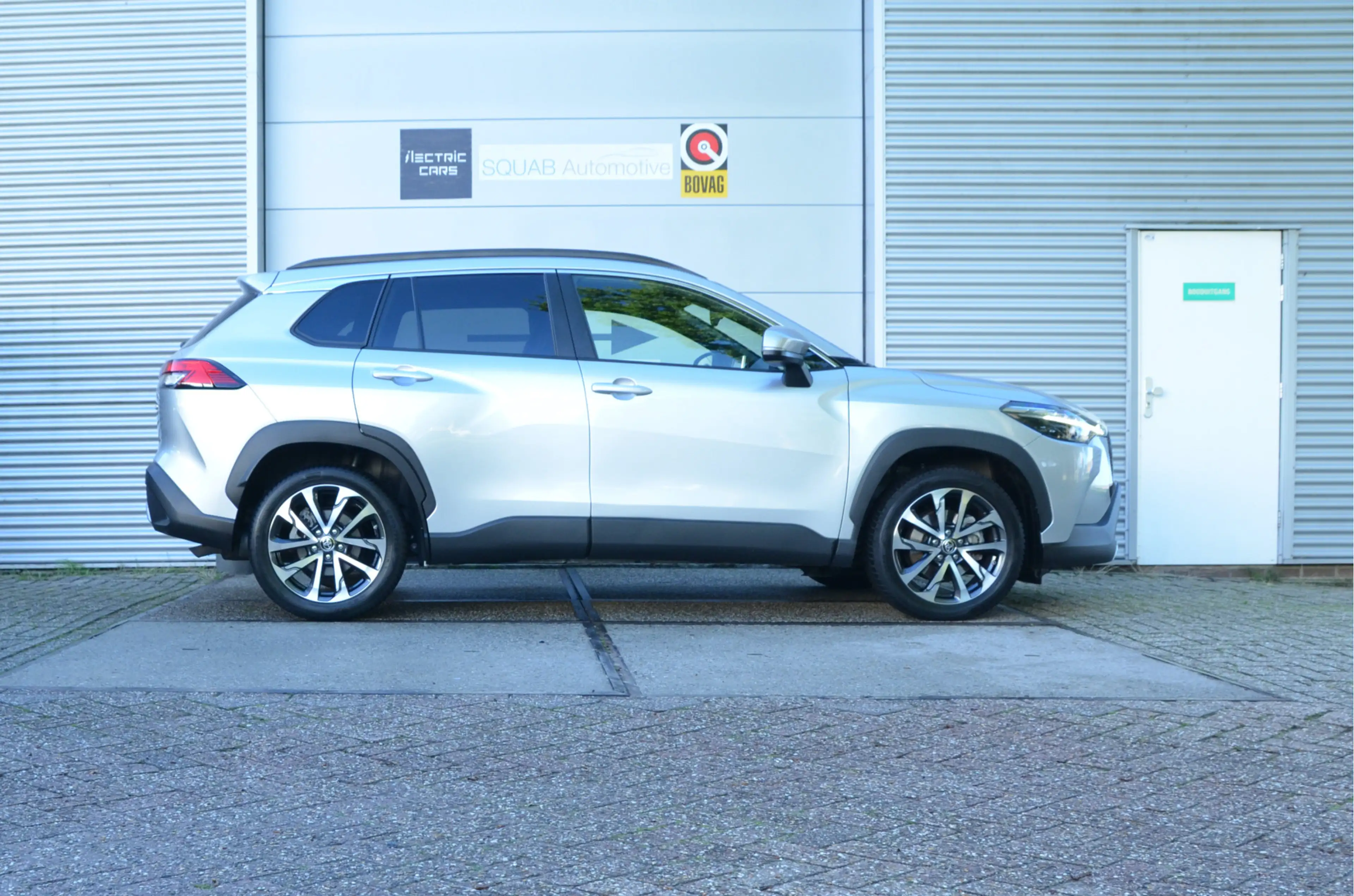 Toyota Corolla Cross Hybrid 140 Style + Premium Pack I Panorama-glasdak — photo 7