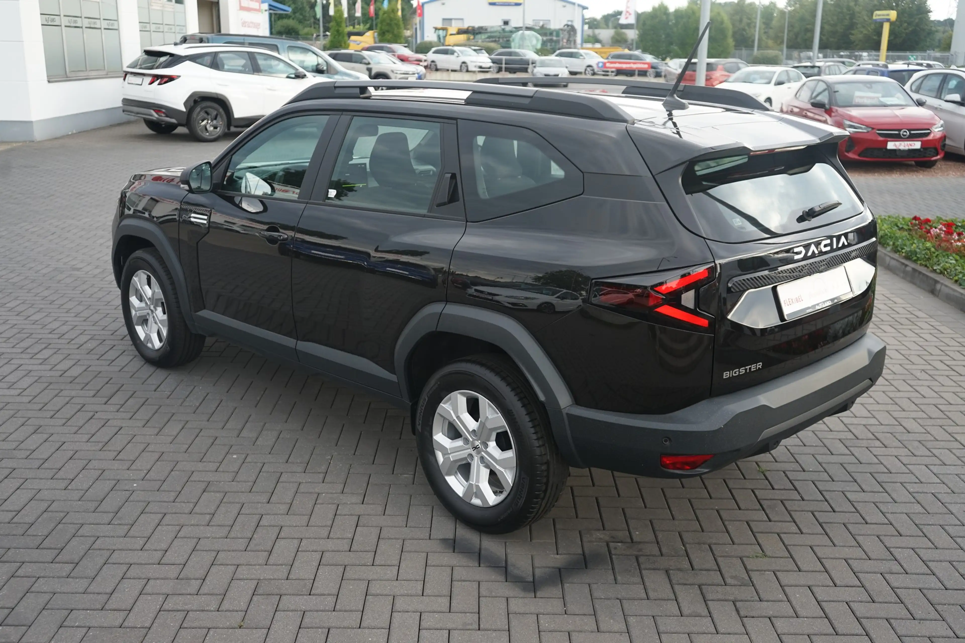 Dacia Bigster Essential 140 mHev LED Kamera — photo 9