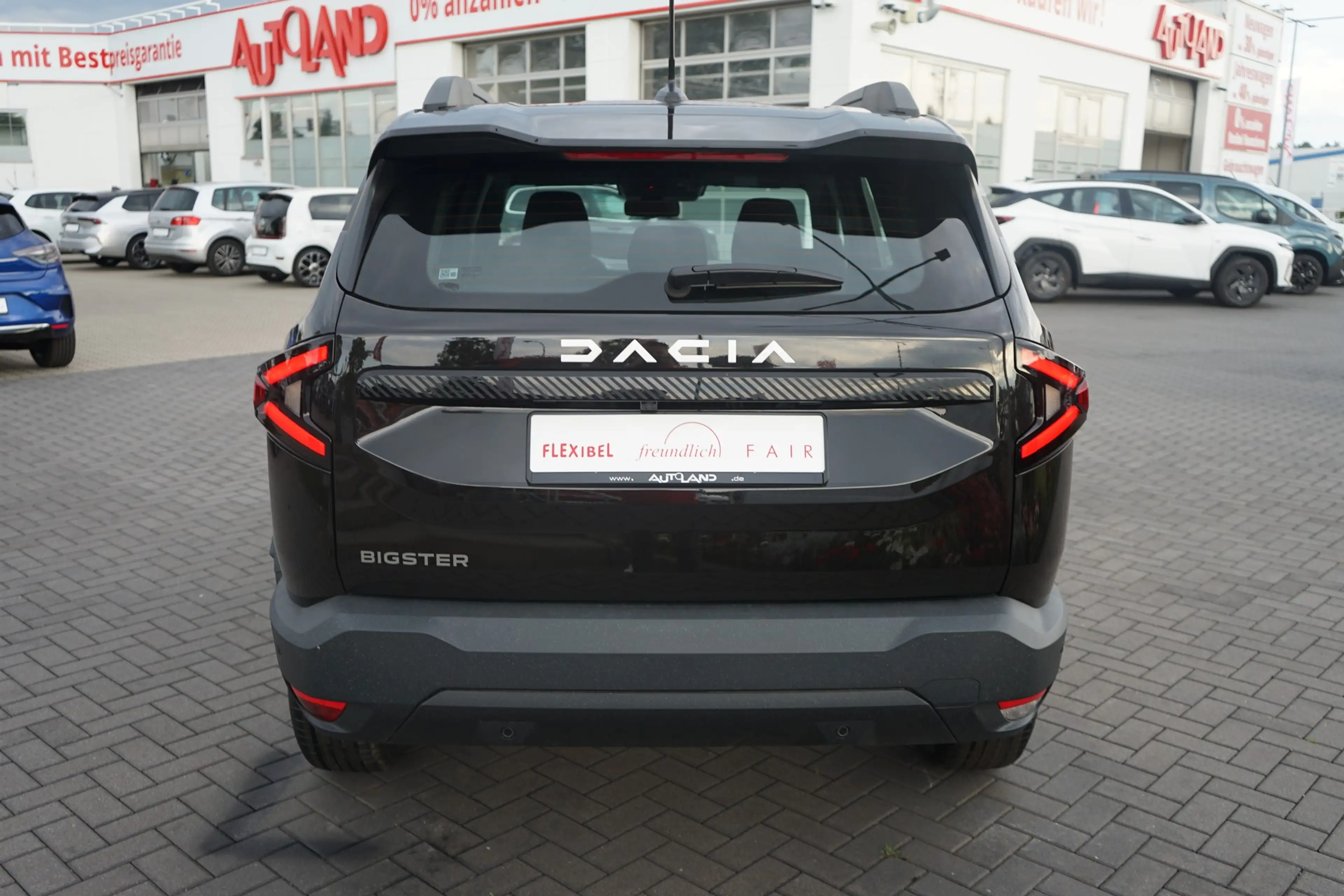 Dacia Bigster Essential 140 mHev LED Kamera — photo 7