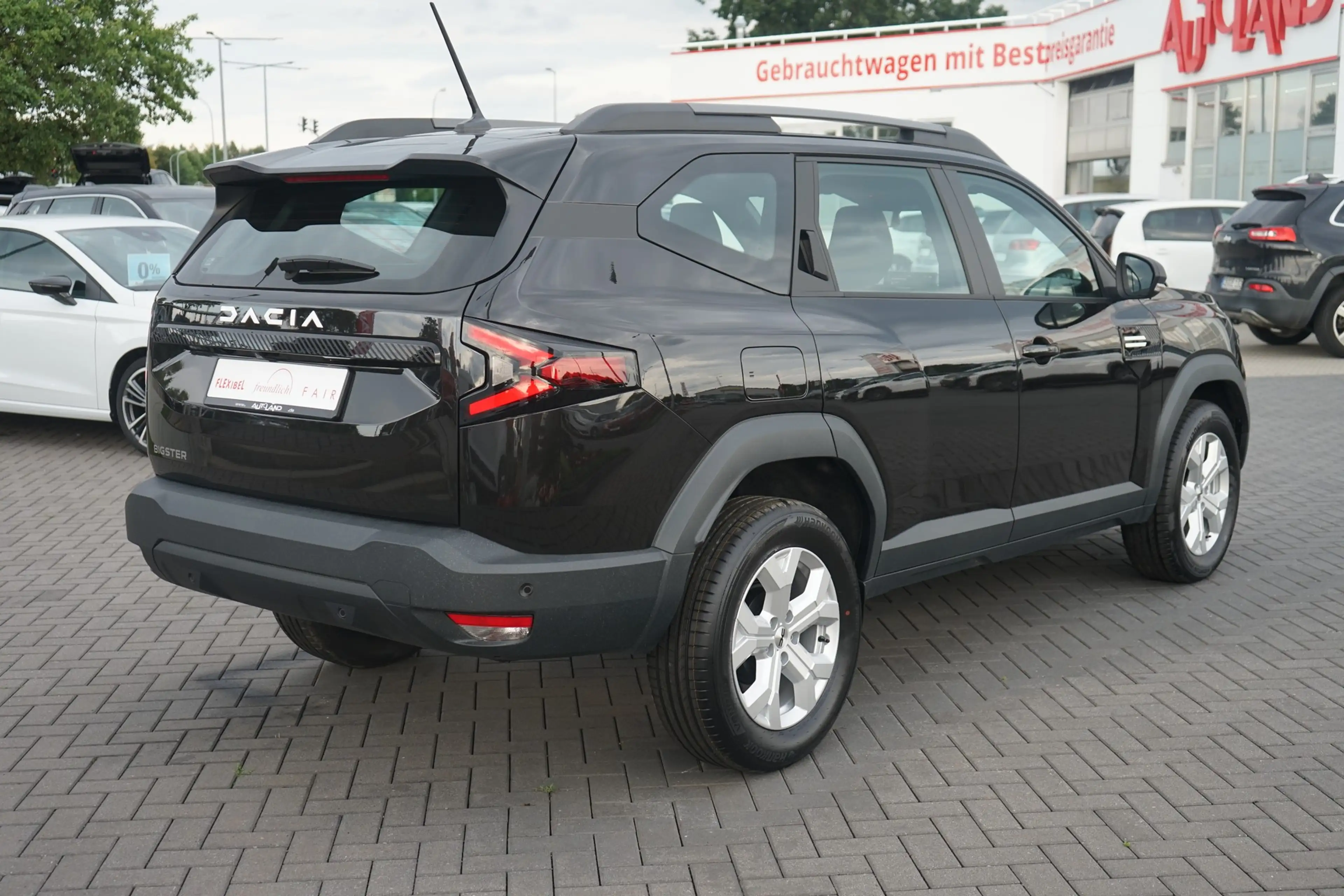 Dacia Bigster Essential 140 mHev LED Kamera — photo 6