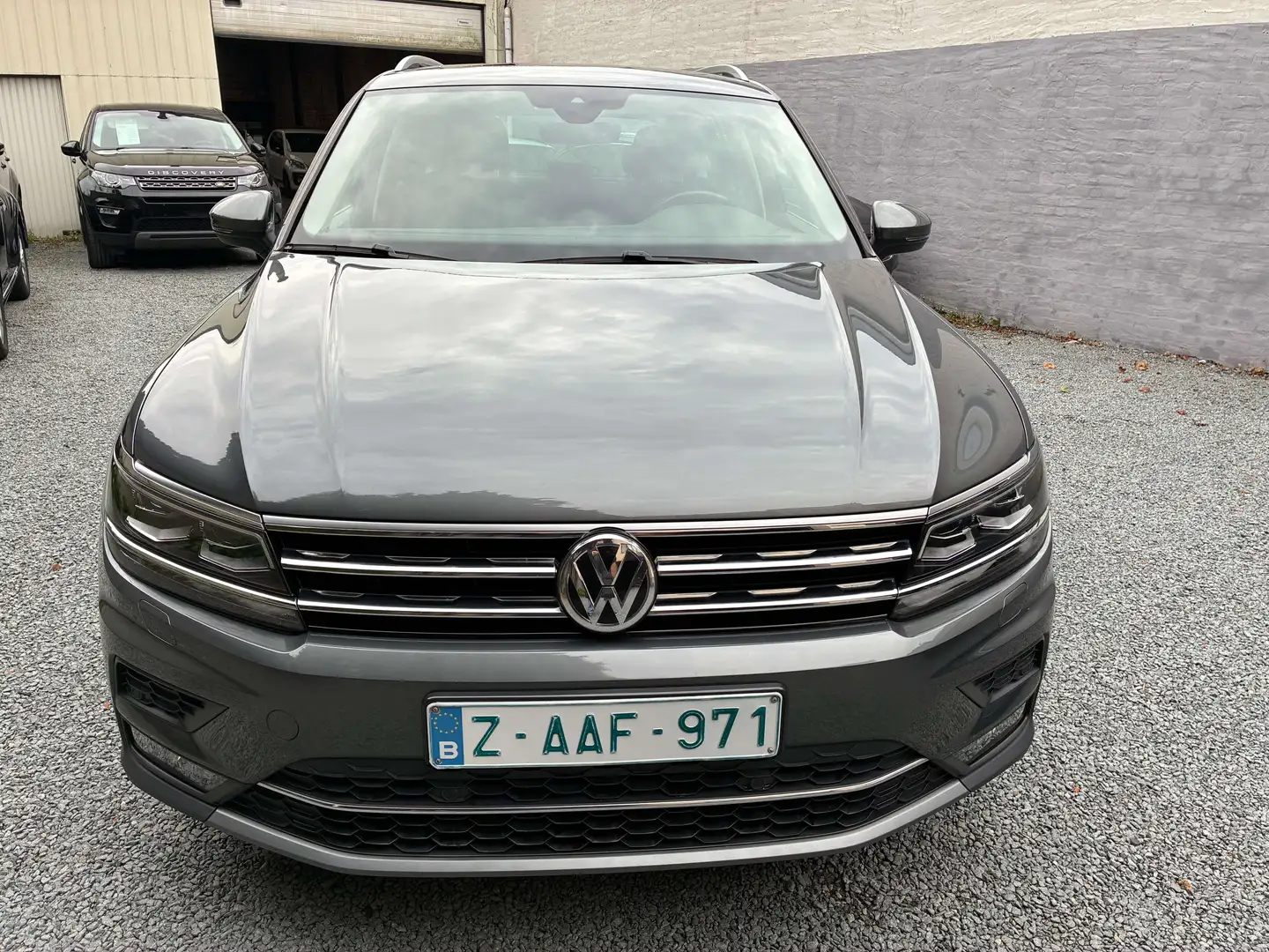 Volkswagen Tiguan Tiguan 2.0 TDi SCR Highline DSG virtual cockpit Gris - 2