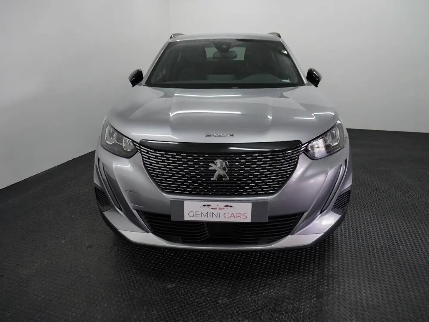 Peugeot 2008 1.2 PureTech Allure s&s 130cv EAT8 Plateado - 2