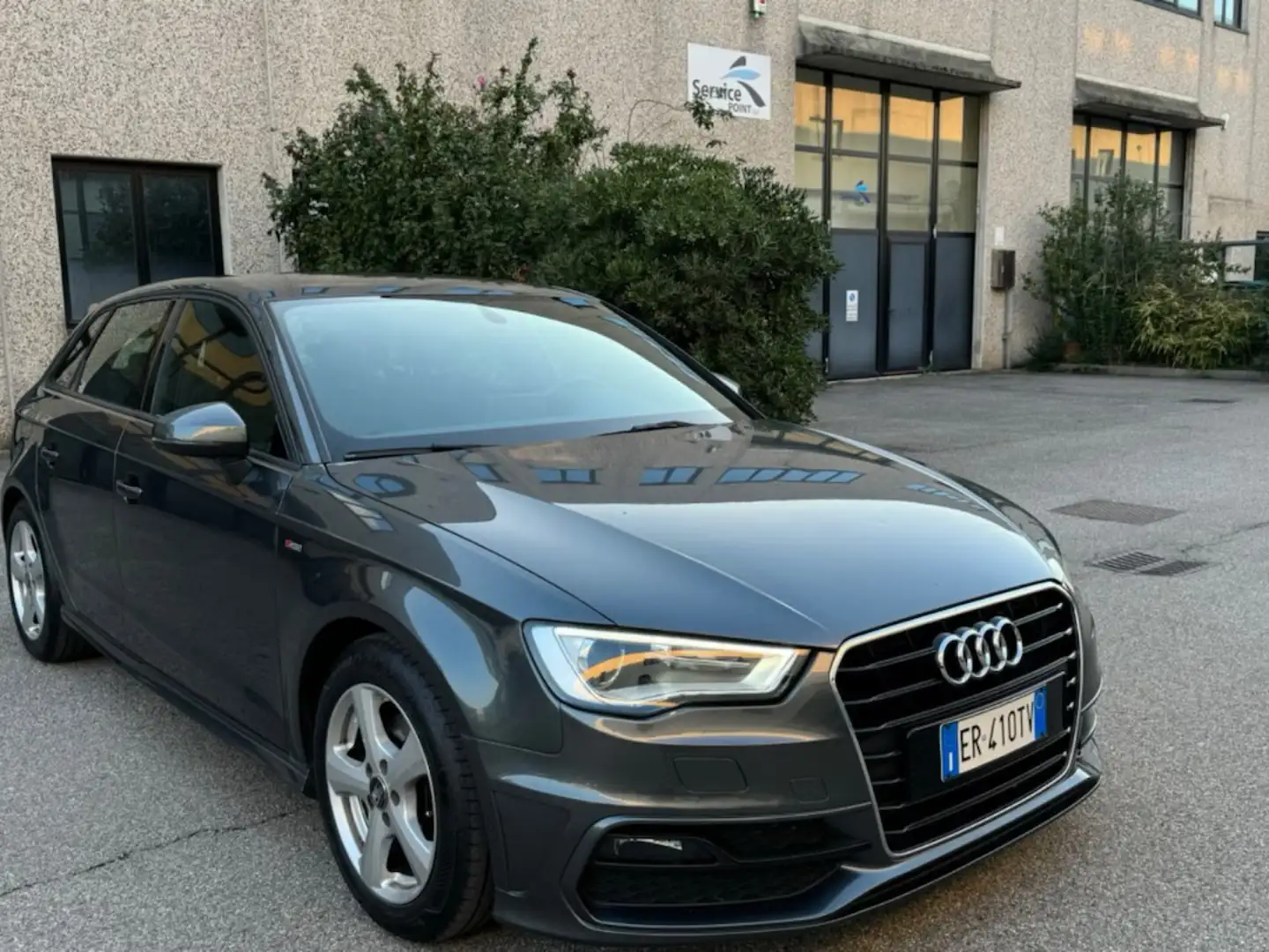 Audi A3 Sportback 1.4 tfsi Attraction s line Grigio - 2