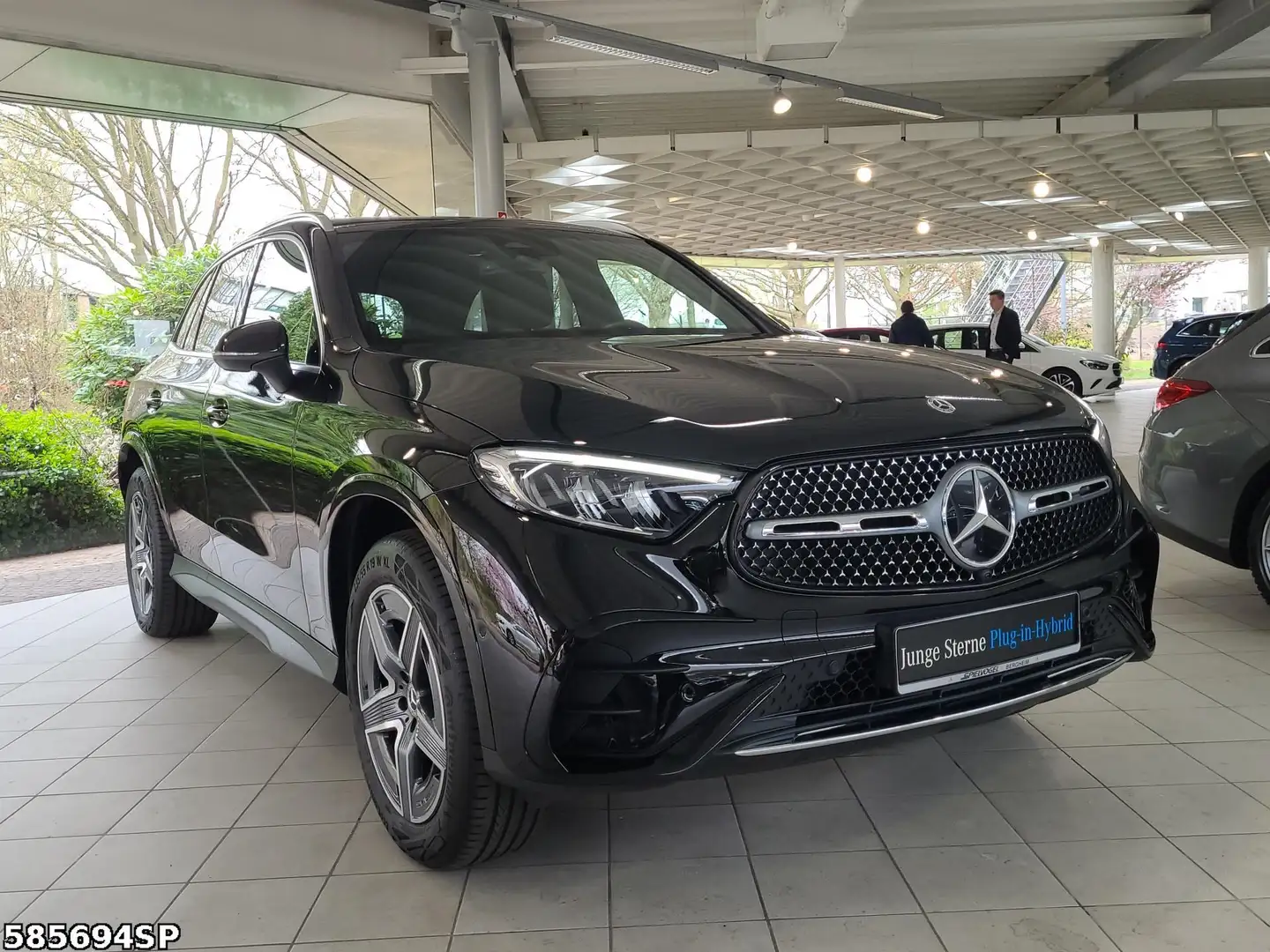 Mercedes-Benz GLC 300 e 4matic AMG Line  LED AHK Easy-Pa. Spur Schwarz - 2