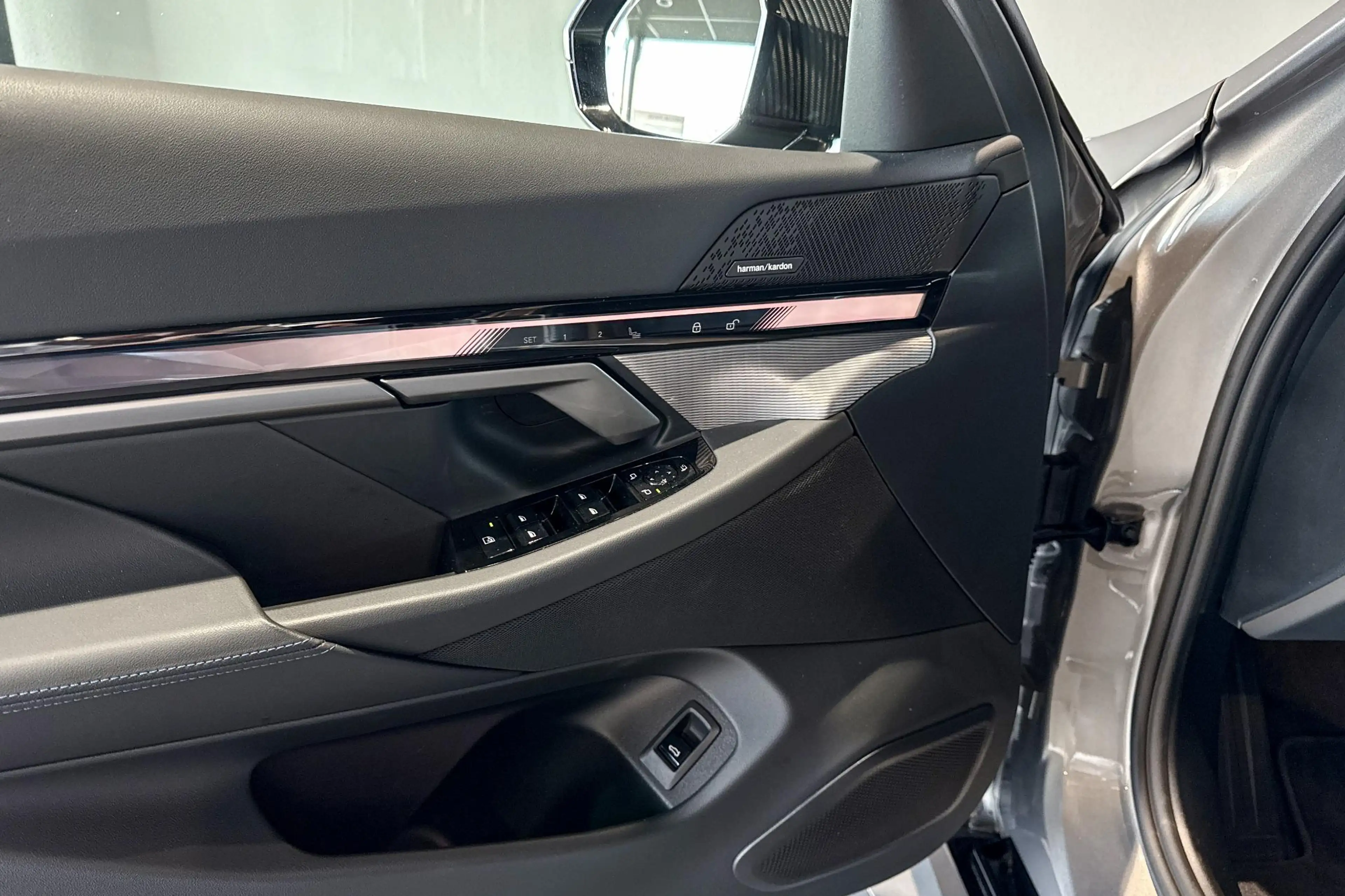 BMW i5 Touring eDrive40 84 kWh | M Sport Pro | Glazen Pan — photo 9