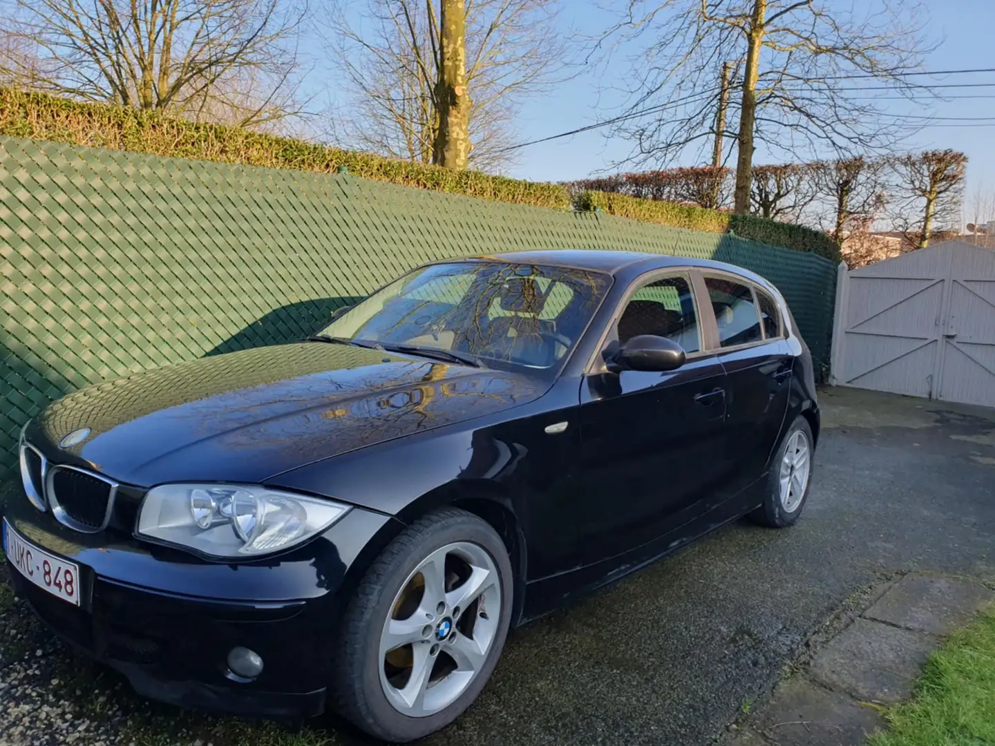 BMW 118 118d Zwart - 1