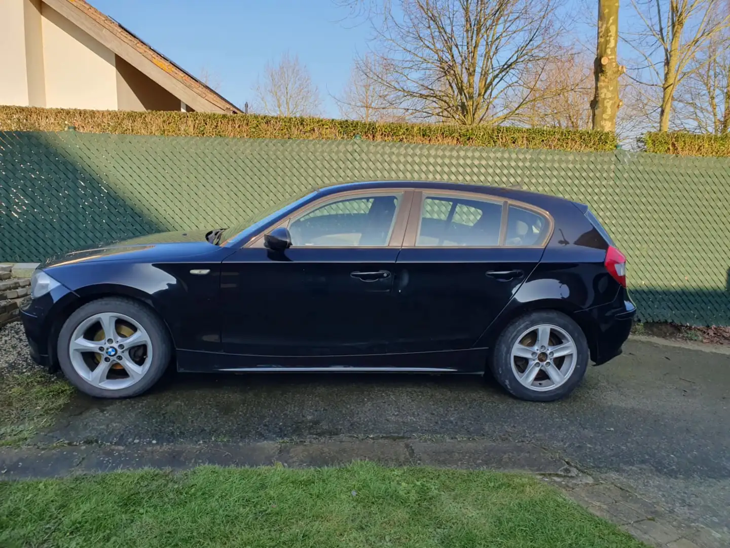 BMW 118 118d Zwart - 2