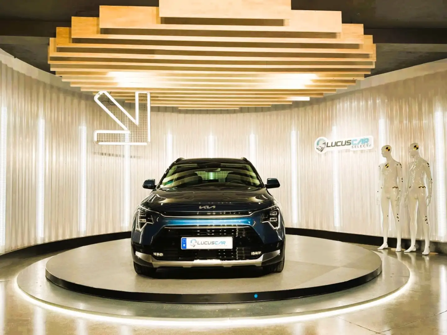 Kia Niro 1.6 HEV Emotion 141 Blau - 2