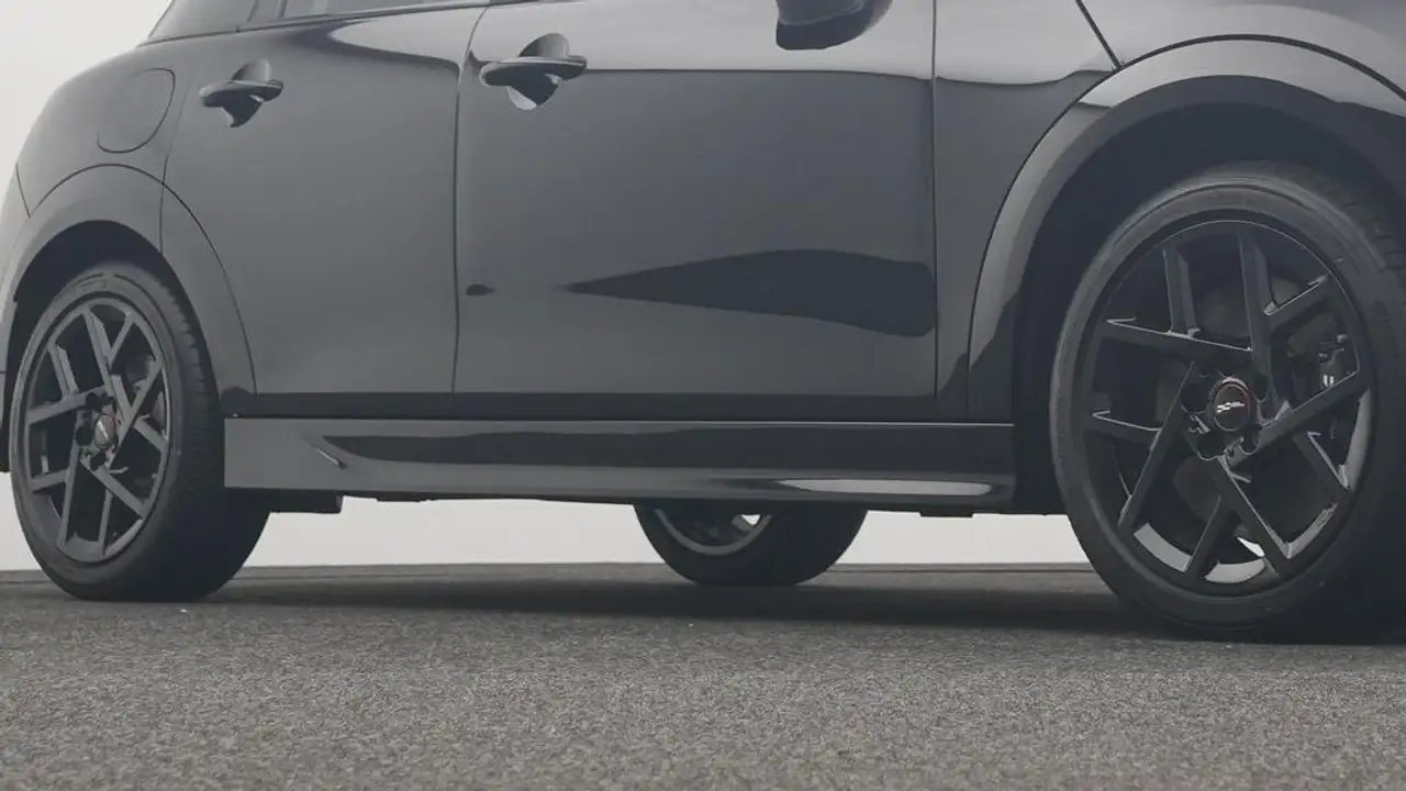 MINI Cooper C John Cooper Works Trim 21