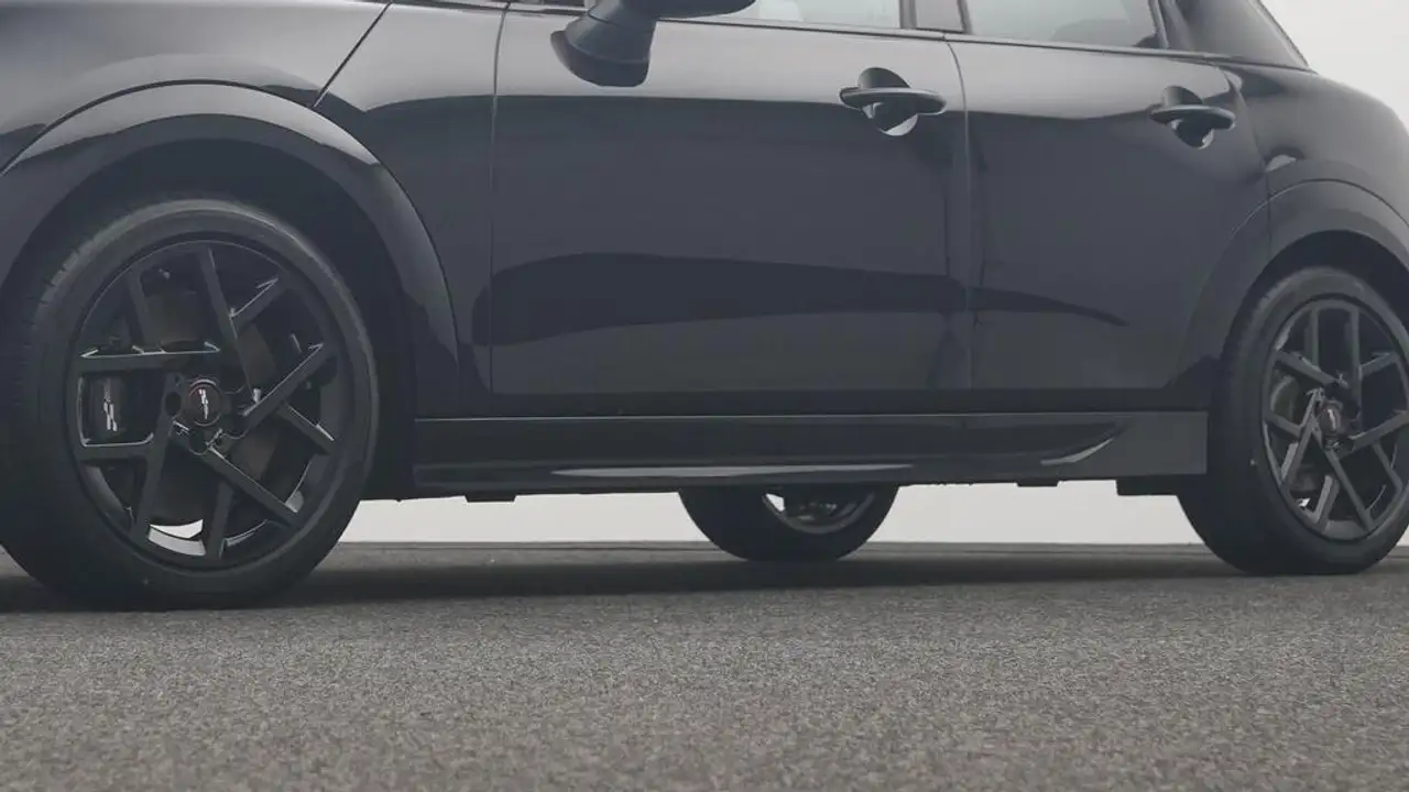 MINI Cooper C John Cooper Works Trim 17
