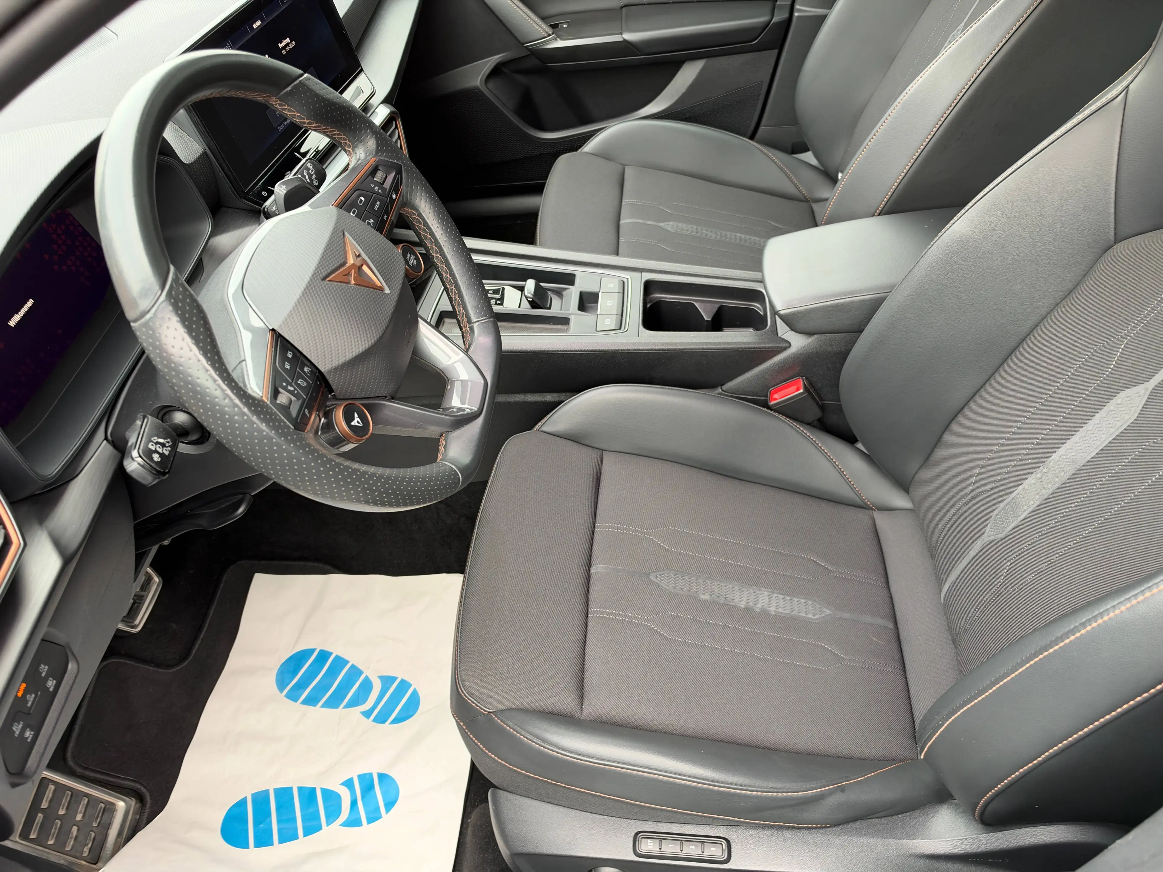 CUPRA Leon VZ e-Hybrid *PANORAMA*DAB*LED*SPORTSITZE*NAVI*TOP — photo 7