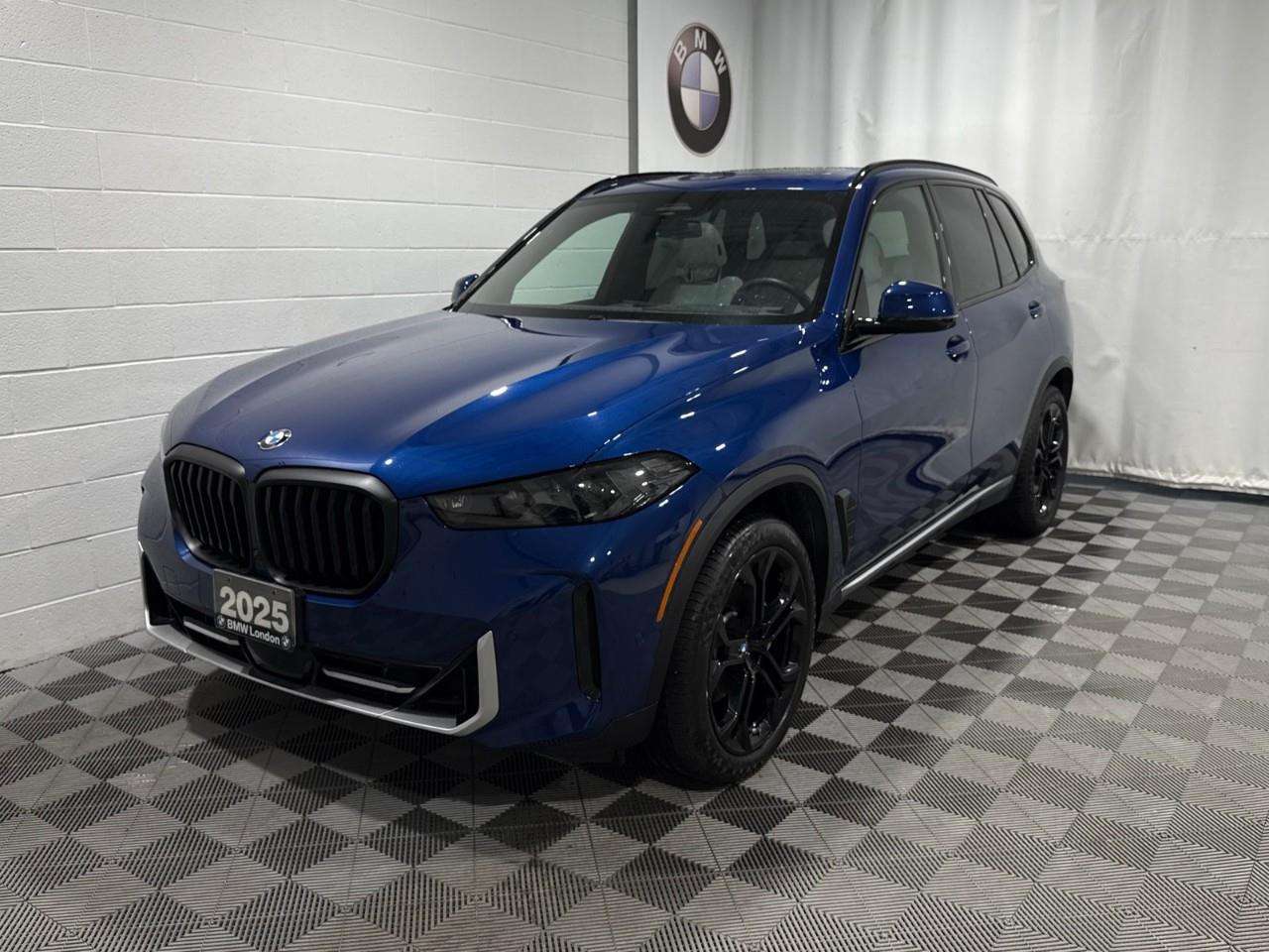 2025 BMW X5 Remote engine start2-axle air suspensionSeat heati