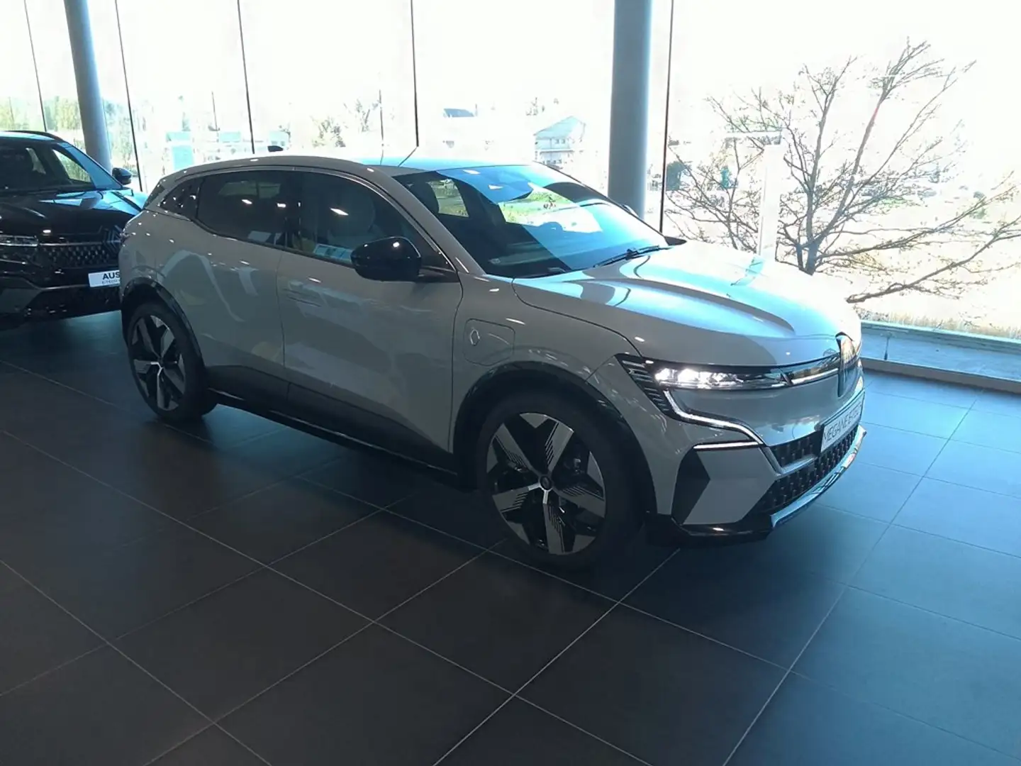 Renault Megane Techno 220 hp comfort range Gris - 2