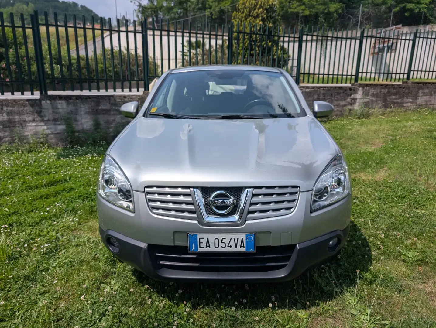 Nissan Qashqai 1.6 16V Tekna UNICO PROPRIETARIO Серебристый - 2