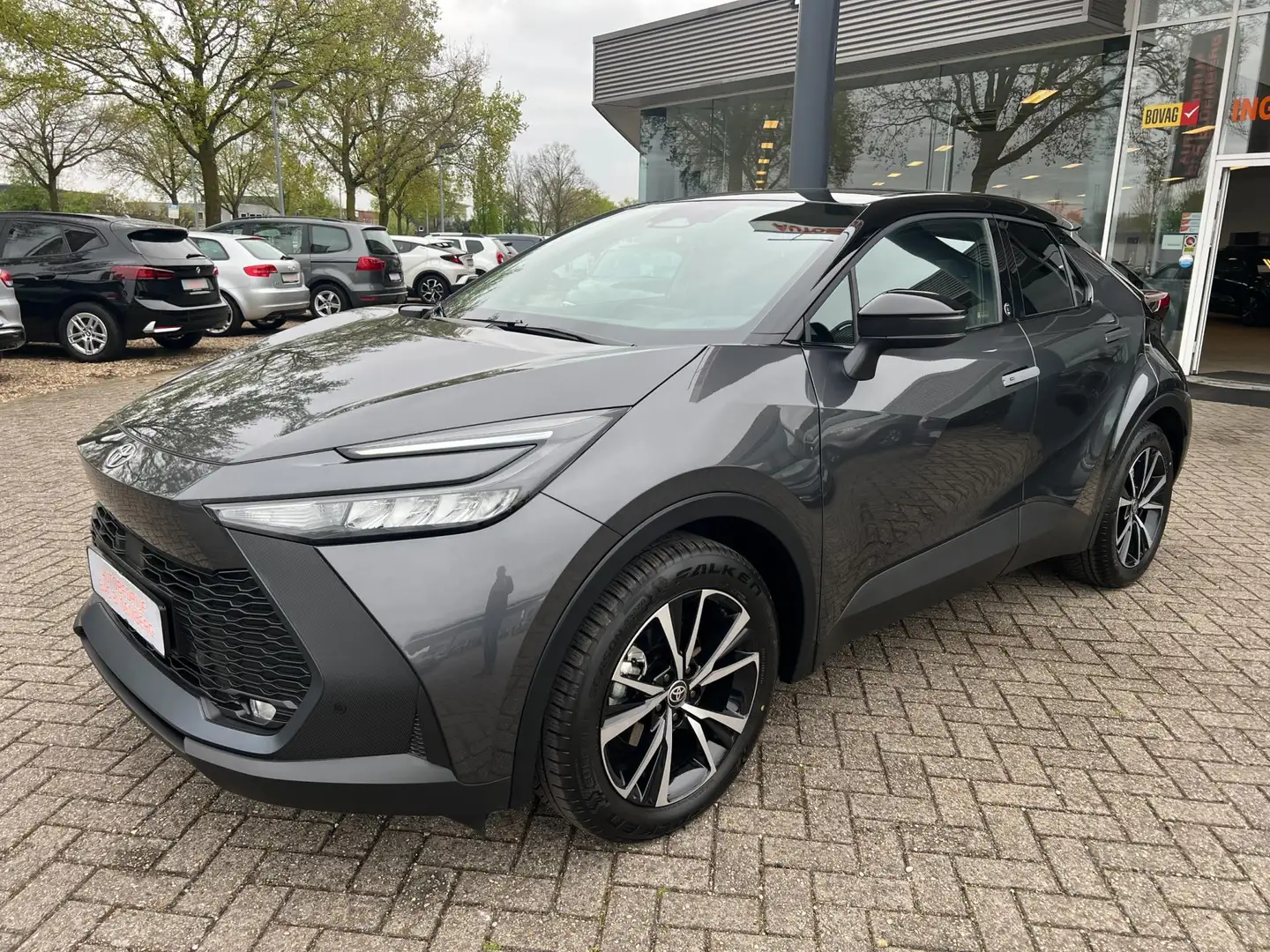 Toyota C-HR 2.0 Hybrid 200 Team D, Navi, Led, etc Szürke - 2