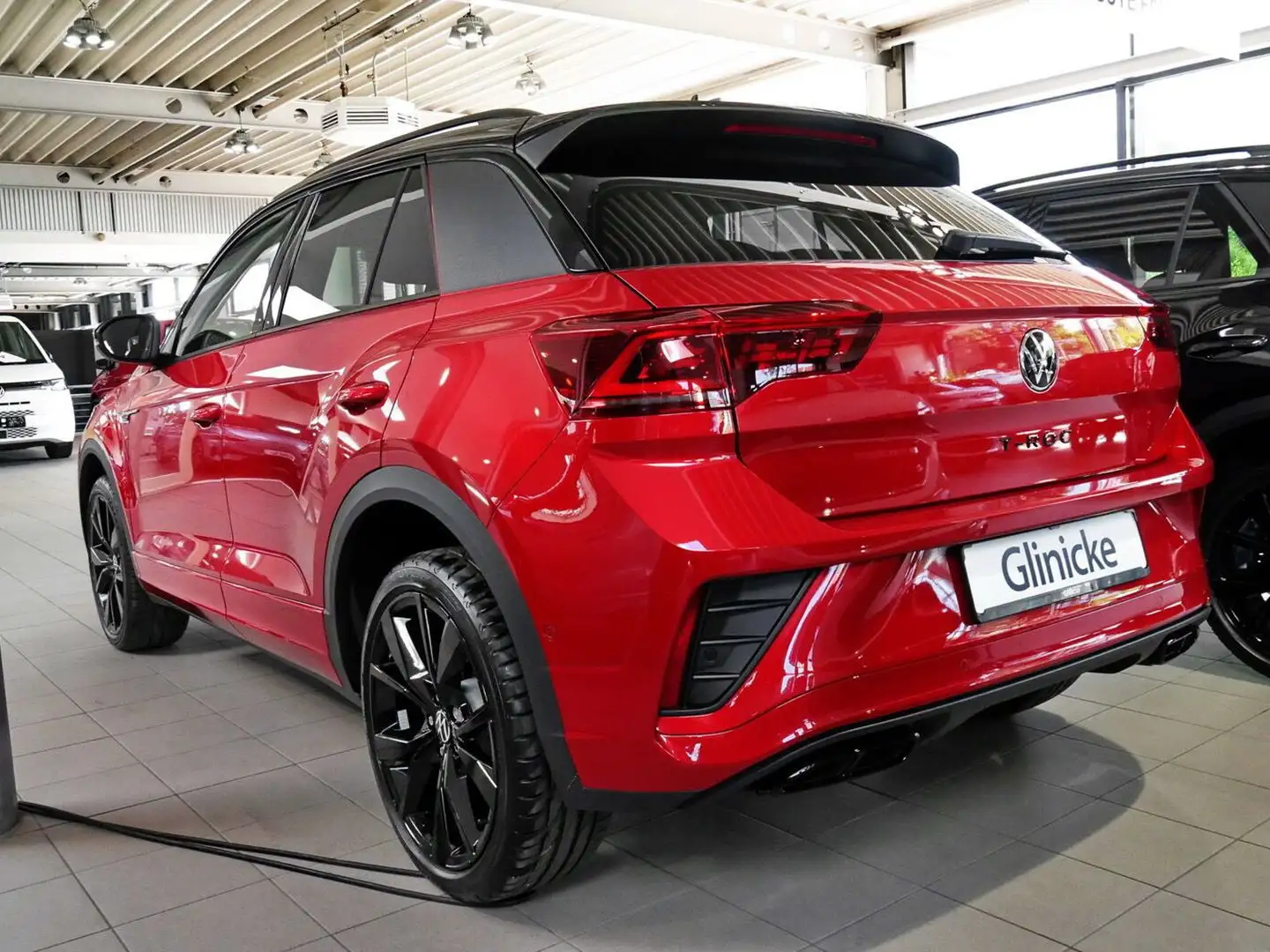 Volkswagen T-Roc R-Line 1.5 TSI (150 PS) DSG | 19" | DCC Rot - 2