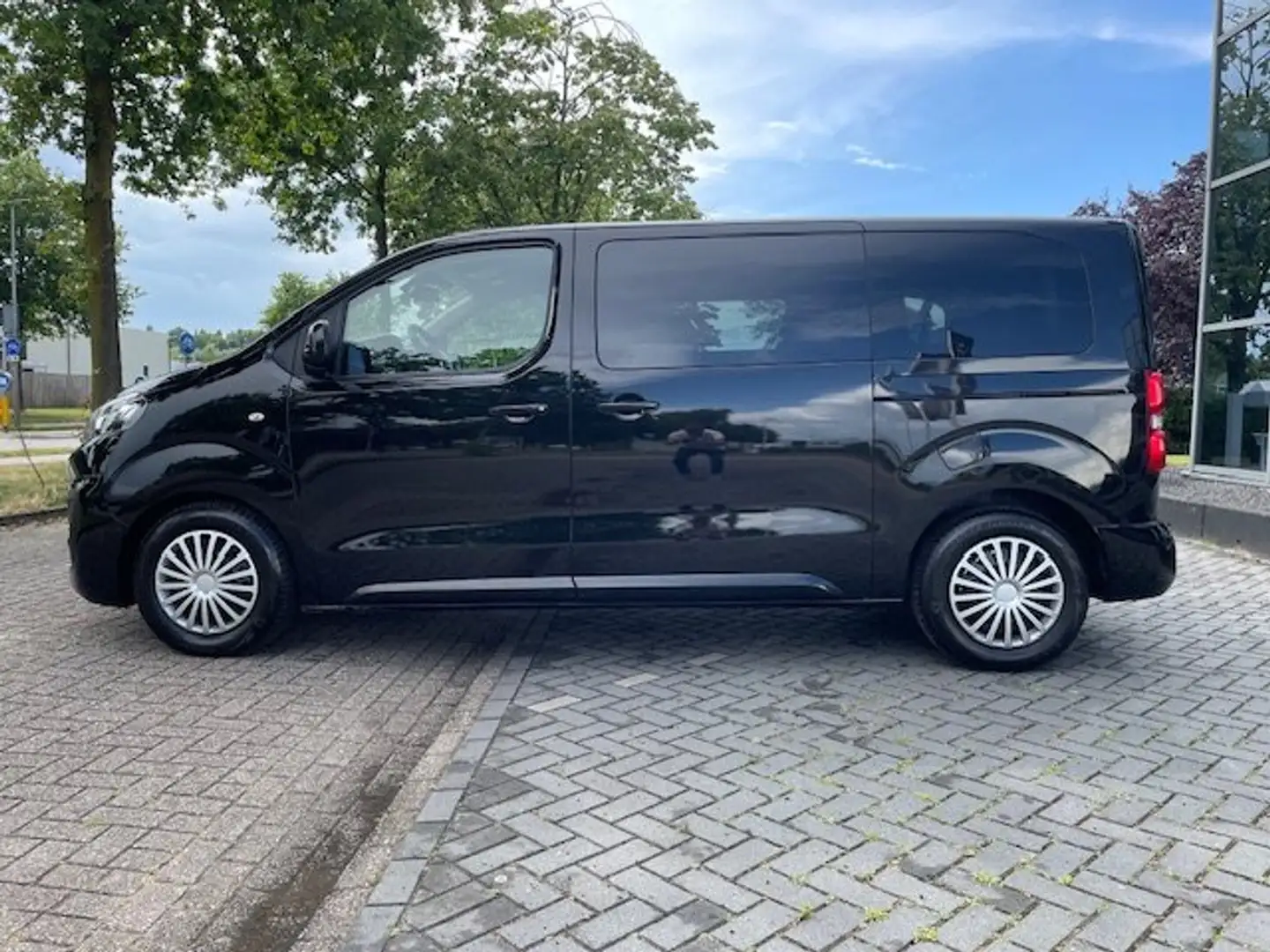 Citroen Spacetourer 2.0 TDCI  8 Sitzer Negru - 2