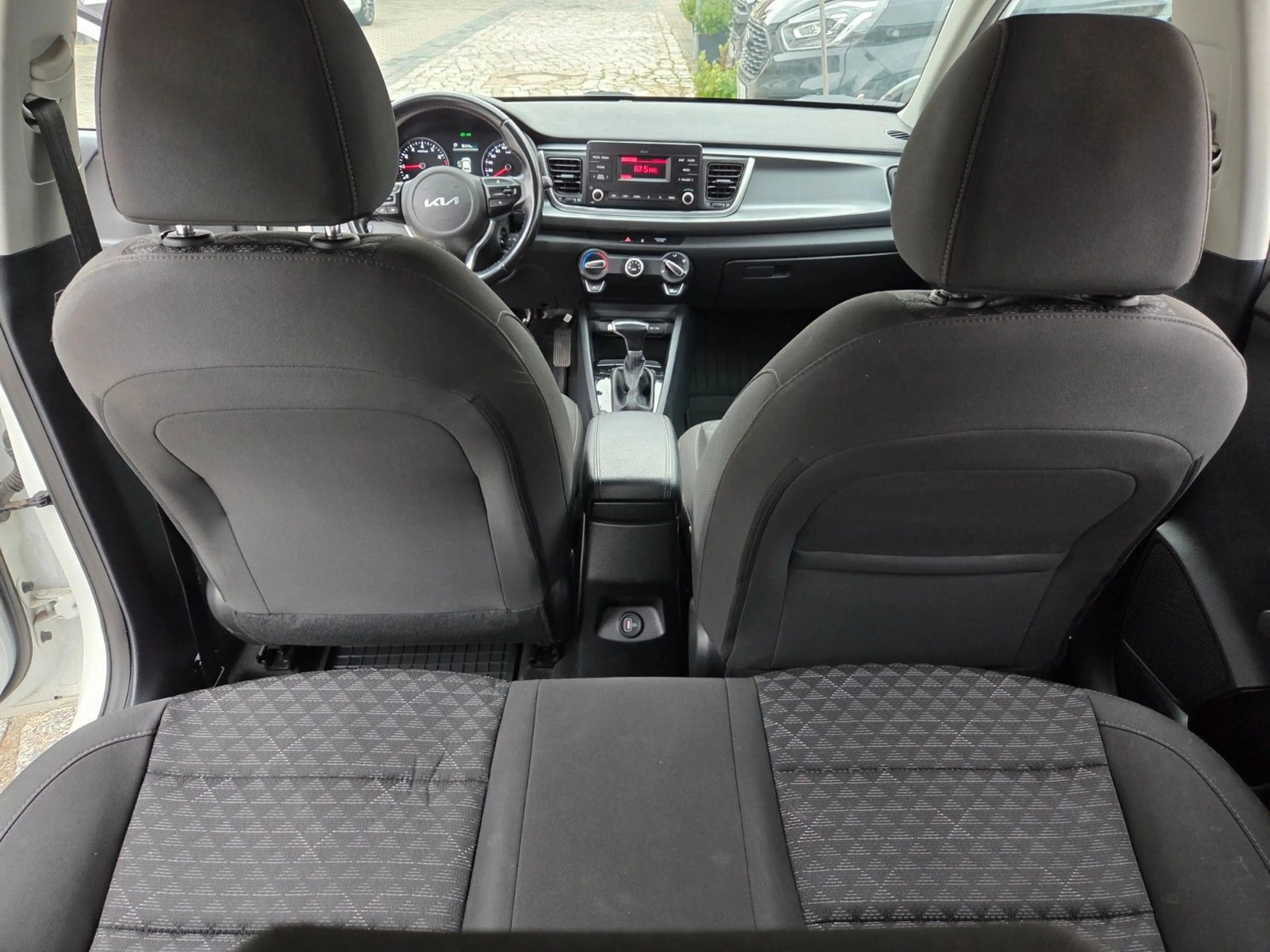 Kia Rio Edition 7 Garantie bis 06/28 Autom.Allwetter — photo 17