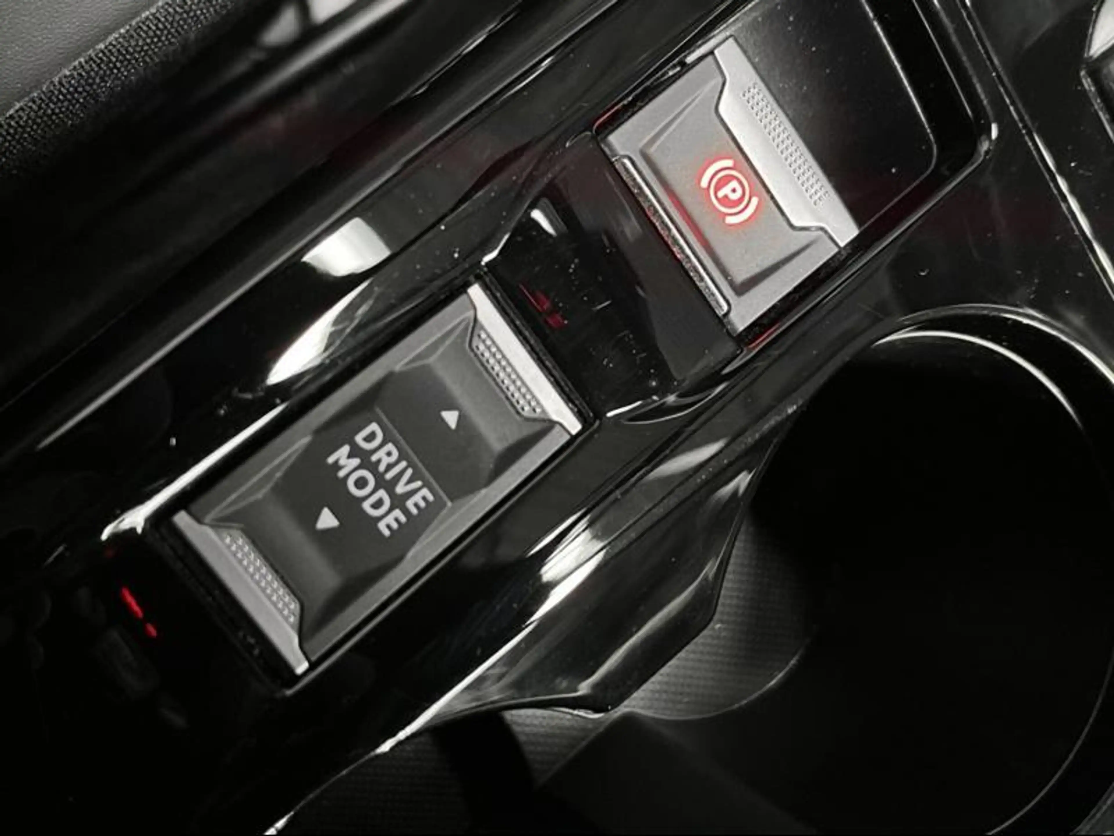 Peugeot 2008 Allure Pack | 360° | Carplay | — photo 15