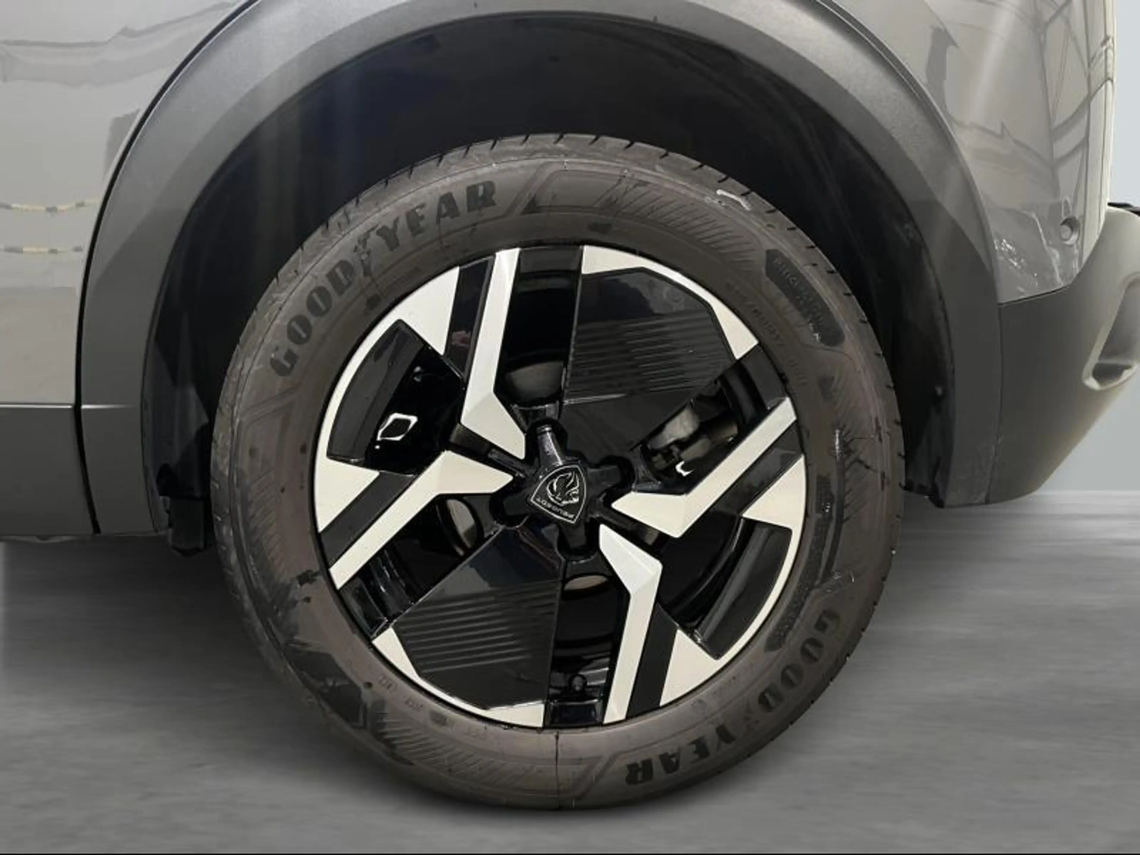 Peugeot 2008 Allure Pack | 360° | Carplay | — photo 9