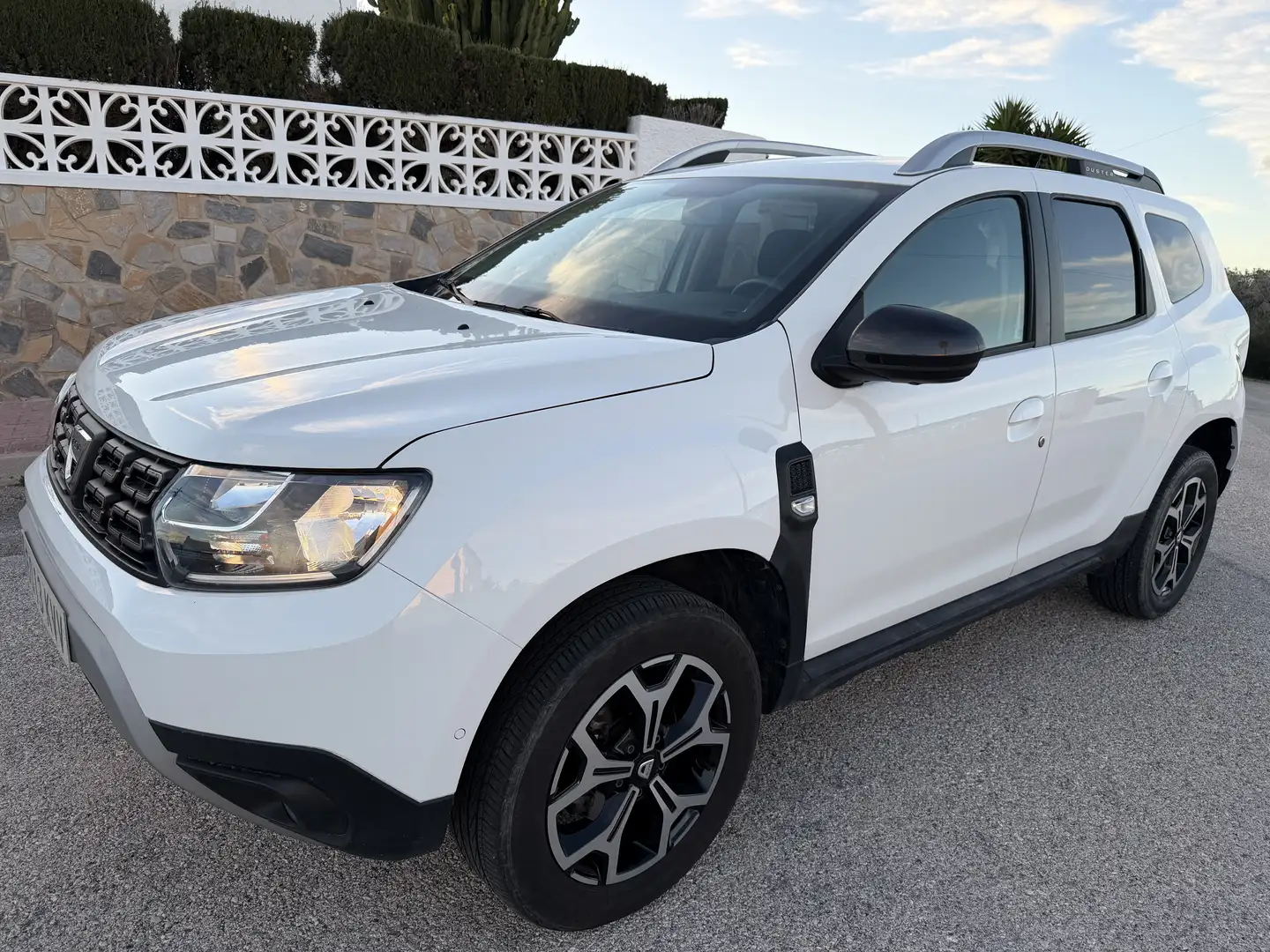 Dacia Duster Duster 130 TCE GPF Prestige 4x2/NAVI/Enganche de remolque/cámara 2x Blanco - 1