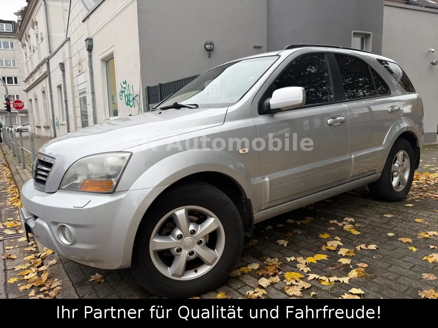 Kia Sorento 2.5 CRDi 2.HAND*AHK*KLIMA*LEDER*SHZ*PDC Silber - 2