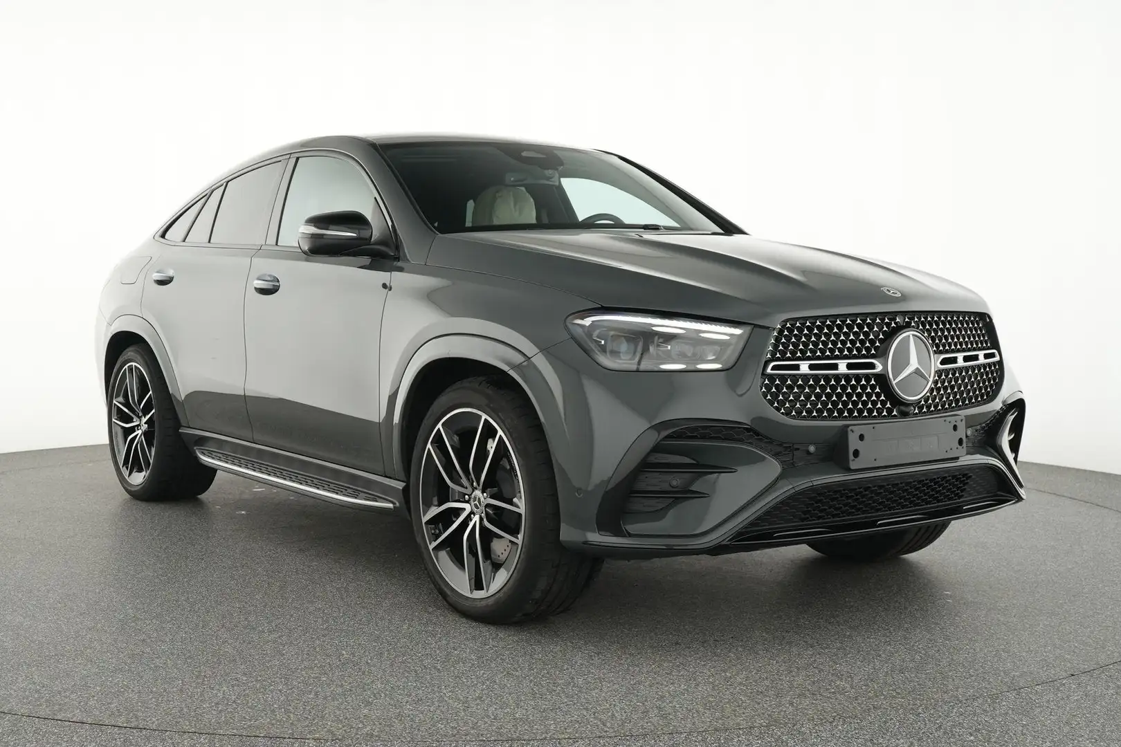 Mercedes-Benz GLE 400 Coupé e 4MATIC AMG Line Premium Plus / Panoramadak Grijs - 2