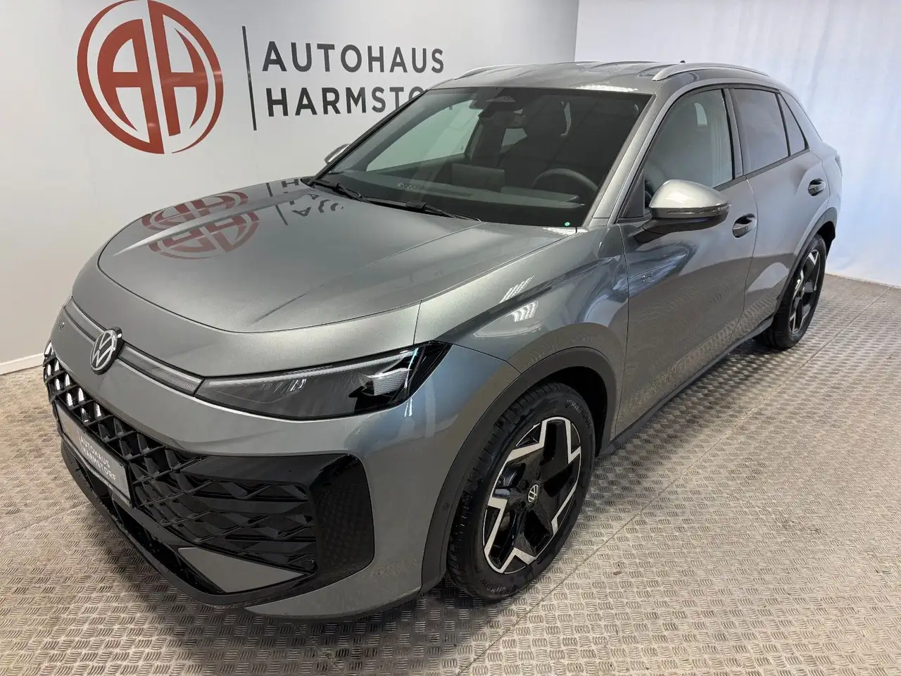 Volkswagen T-Roc 1.5 neues Modell R-Line AHK*elek Kofferr. 2