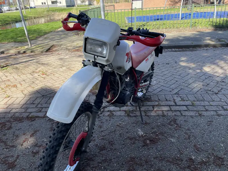Yamaha XT 350 - foto 2