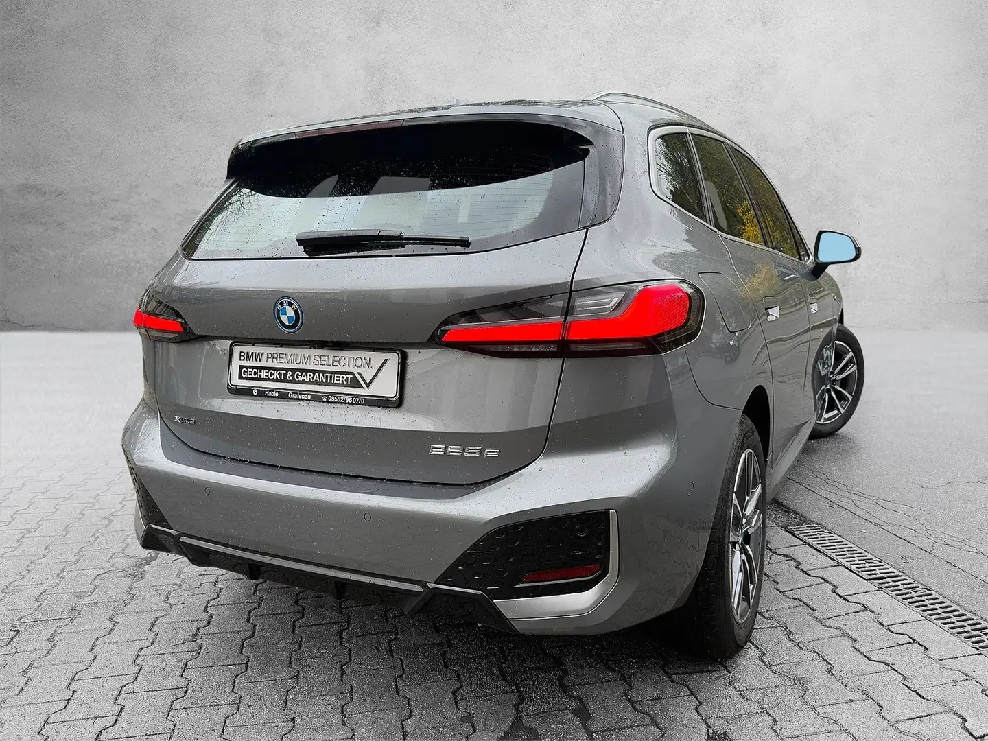 BMW 225 e xDrive Active Tourer Grijs - 2
