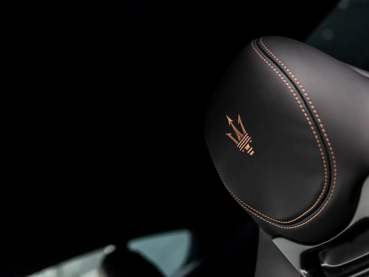 Maserati GranTurismo 2024 — фото 14