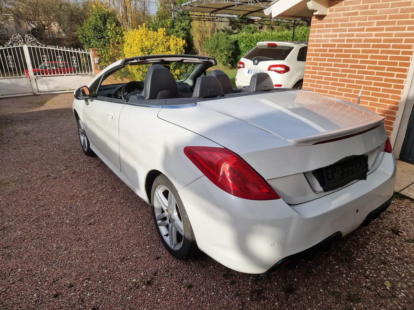 Peugeot 308 308 CC 2.0 HDi 16V 140ch FAP Sport Pack Blanc - 2